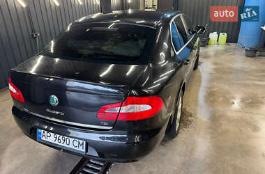 Лифтбек Skoda Superb 2011 в 