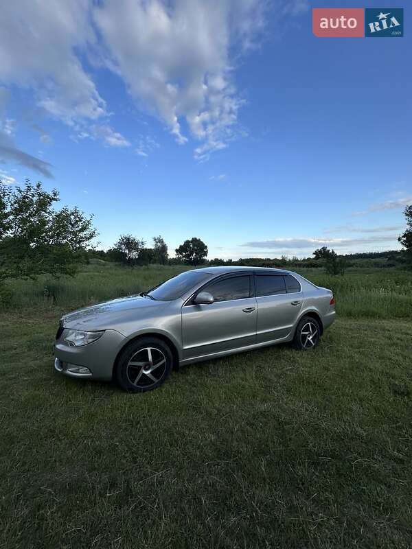 Skoda Superb 2012