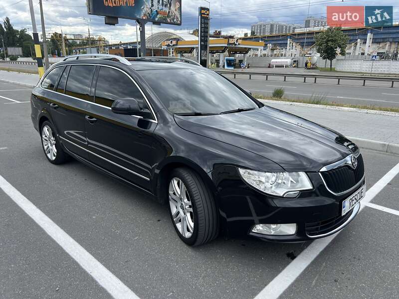 Универсал Skoda Superb 2011 в Киеве