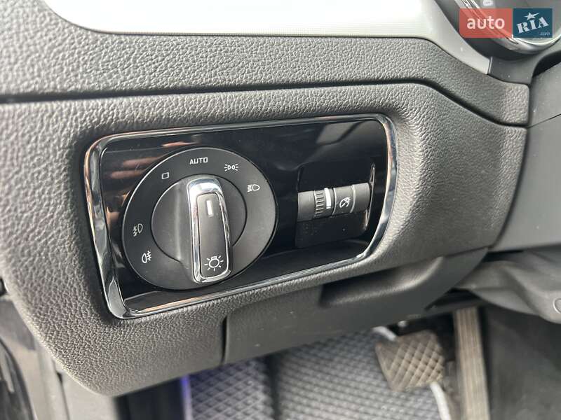 Универсал Skoda Superb 2011 в Киеве