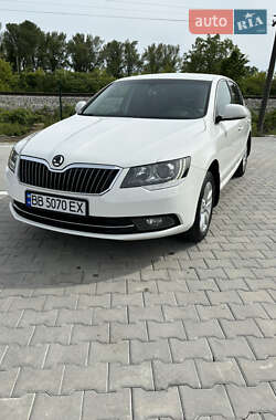Лифтбек Skoda Superb 2014 в 