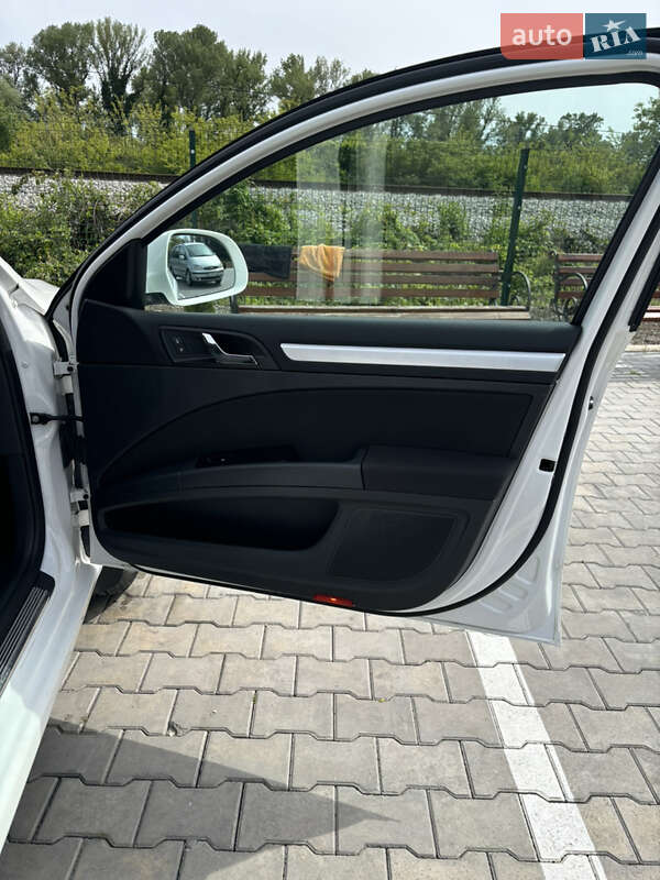 Ліфтбек Skoda Superb 2014 в Виноградові