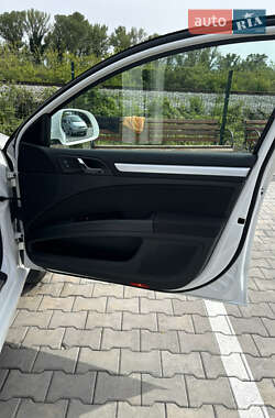 Лифтбек Skoda Superb 2014 в 