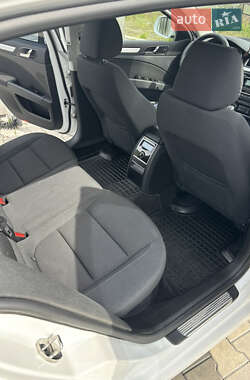 Лифтбек Skoda Superb 2014 в 