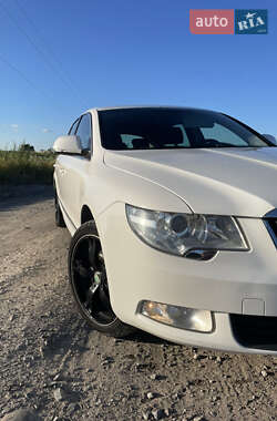 Лифтбек Skoda Superb 2009 в 