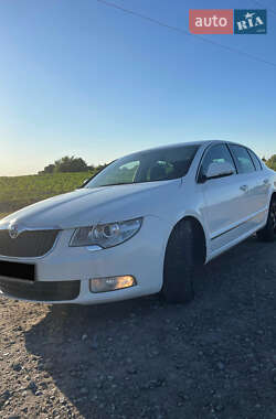 Лифтбек Skoda Superb 2009 в 
