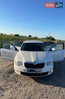 Лифтбек Skoda Superb 2009 в 