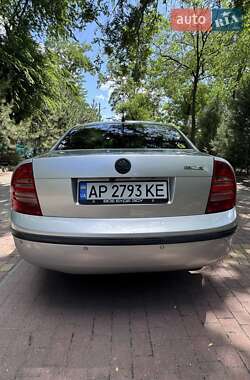 Лифтбек Skoda Superb 2005 в 