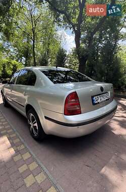 Лифтбек Skoda Superb 2005 в 