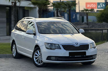 Универсал Skoda Superb 2013 в Ужгороде