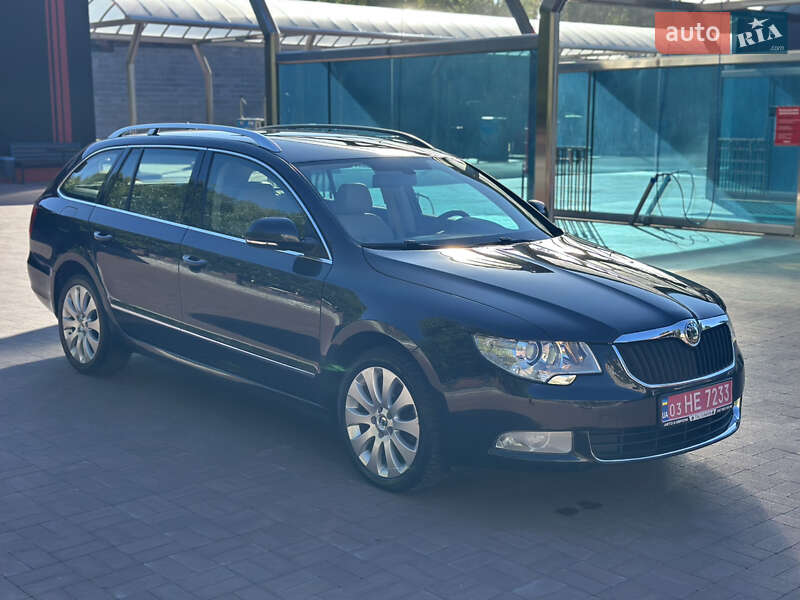 Универсал Skoda Superb 2012 в Ровно