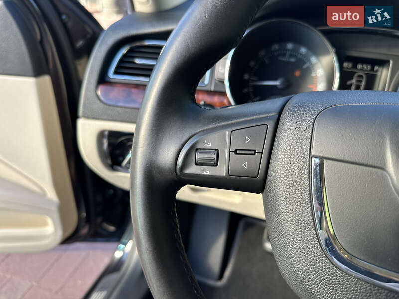 Универсал Skoda Superb 2012 в Ровно