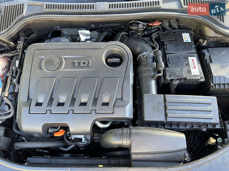 Универсал Skoda Superb 2012 в Ровно