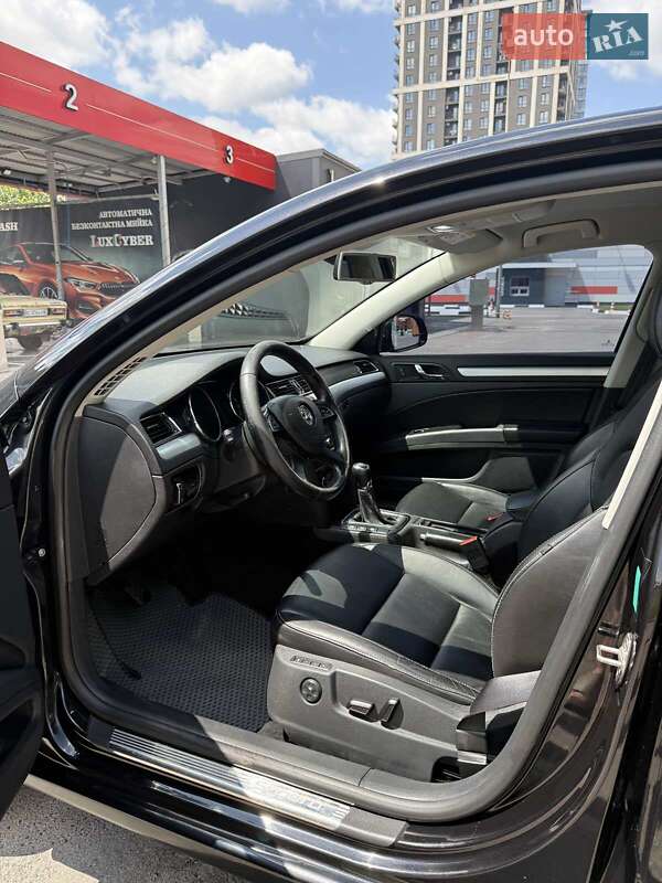 Ліфтбек Skoda Superb 2015 в Львові