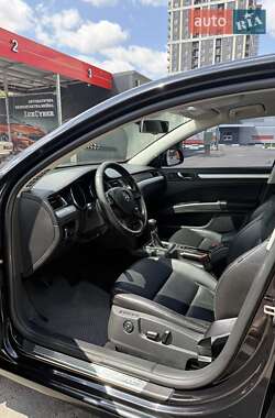 Лифтбек Skoda Superb 2015 в 