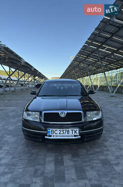Лифтбек Skoda Superb 2004 в Львове