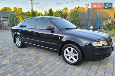 Лифтбек Skoda Superb 2002 в Черновцах