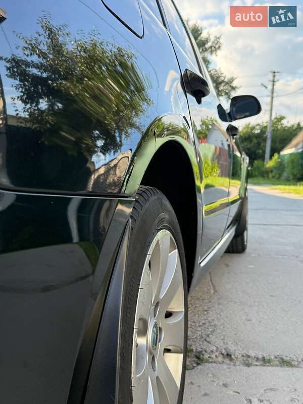 Лифтбек Skoda Superb 2011 в Красилове