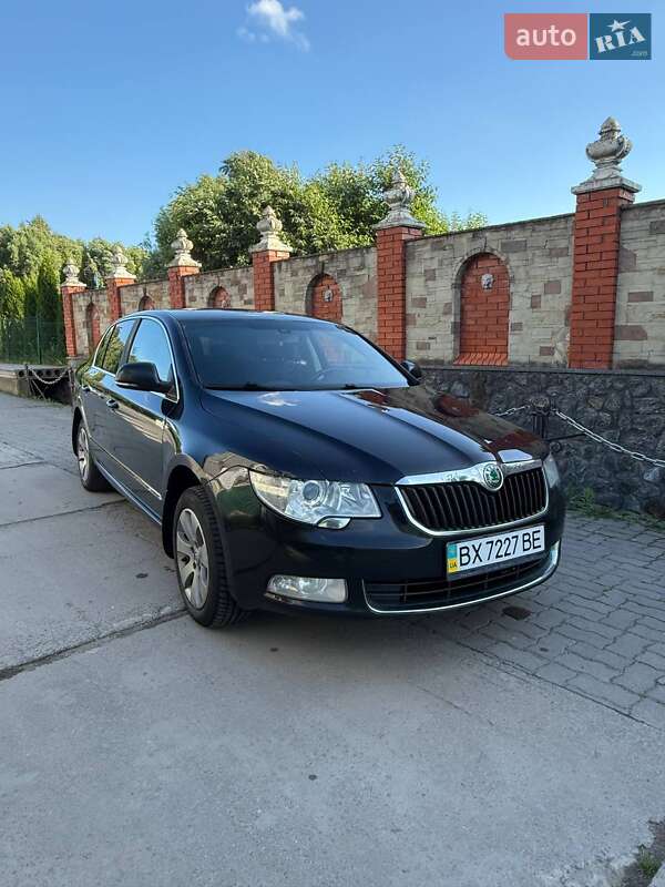 Лифтбек Skoda Superb 2011 в Красилове