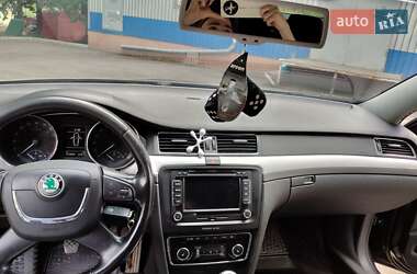 Ліфтбек Skoda Superb 2010 в Кривому Розі