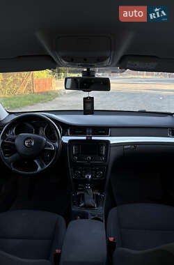 Ліфтбек Skoda Superb 2014 в 
