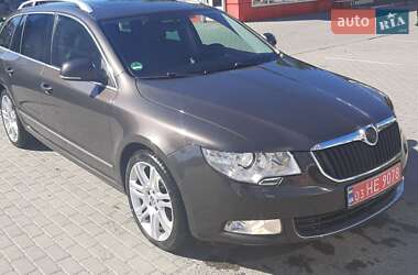 Універсал Skoda Superb 2011 в Луцьку