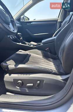 Лифтбек Skoda Superb 2016 в 