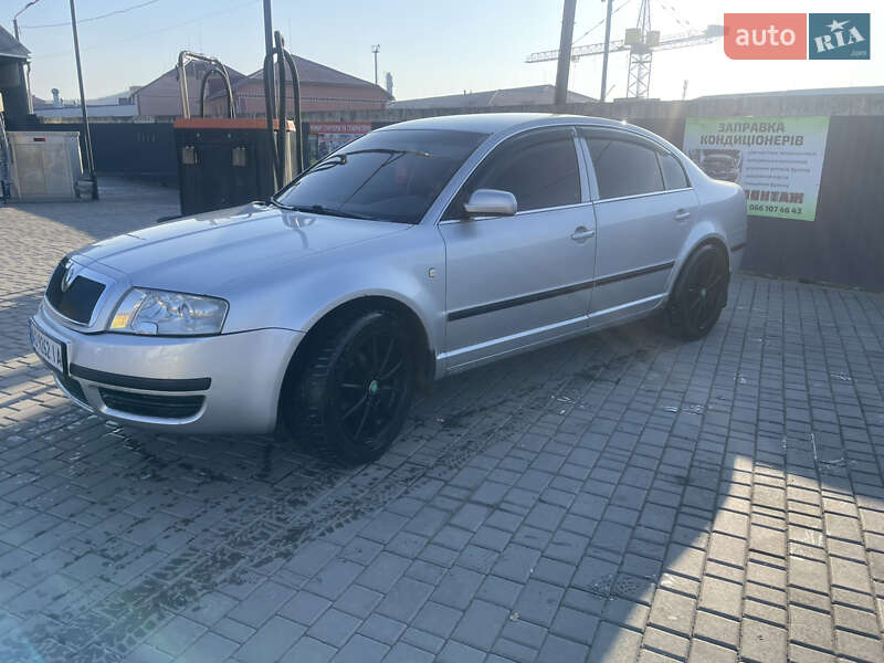 Лифтбек Skoda Superb 2006 в Мукачево