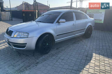 Лифтбек Skoda Superb 2006 в 