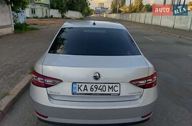 Лифтбек Skoda Superb 2018 в 