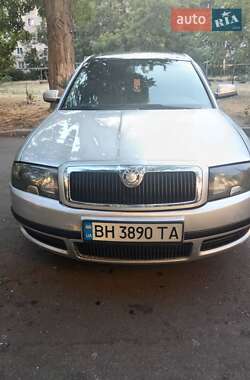 Лифтбек Skoda Superb 2005 в 