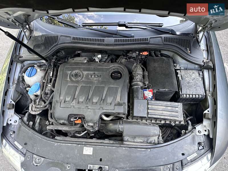 Универсал Skoda Superb 2012 в Хмельницком