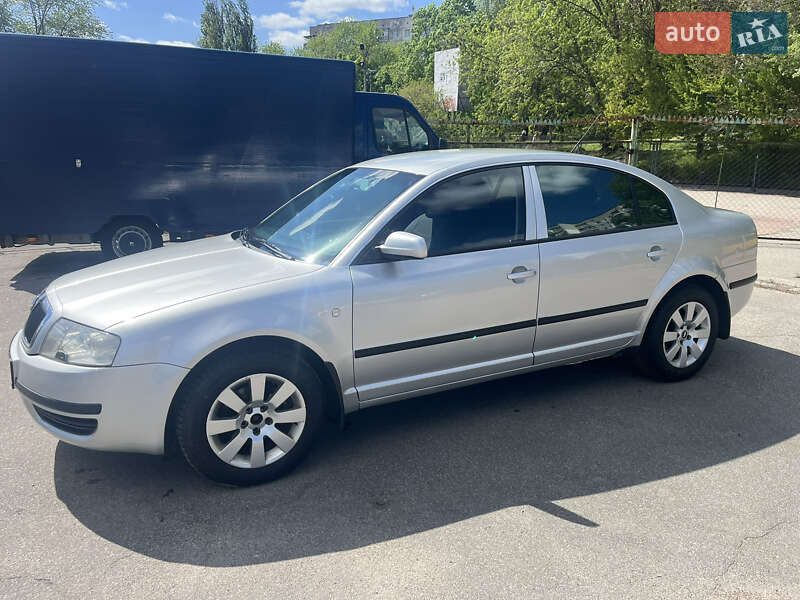 Ліфтбек Skoda Superb 2005 в Прилуках