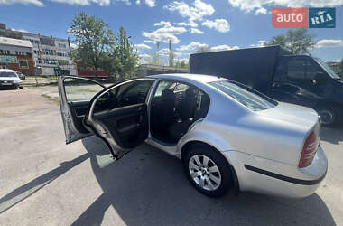 Ліфтбек Skoda Superb 2005 в Прилуках