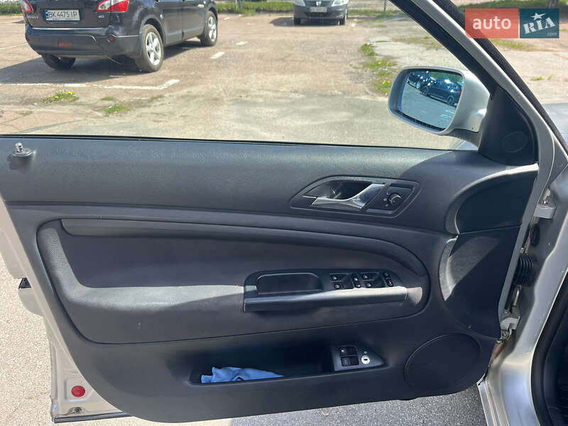 Ліфтбек Skoda Superb 2005 в Прилуках