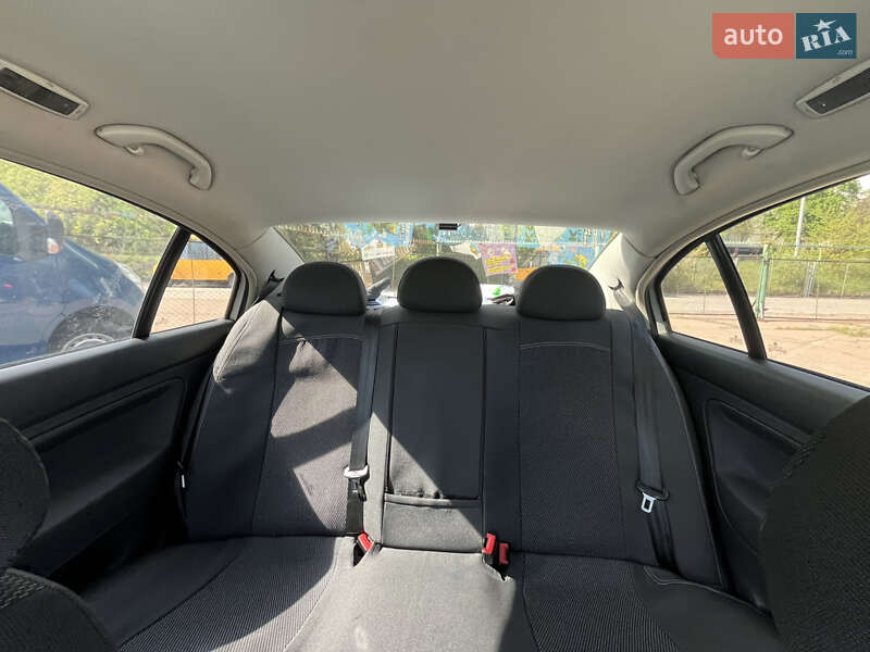 Ліфтбек Skoda Superb 2005 в Прилуках