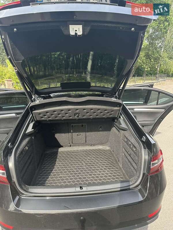 Лифтбек Skoda Superb 2015 в Киеве