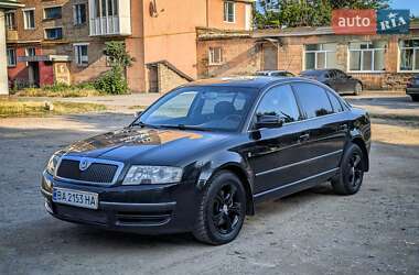 Лифтбек Skoda Superb 2004 в Знаменке