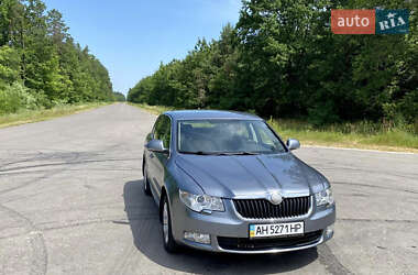 Лифтбек Skoda Superb 2012 в 