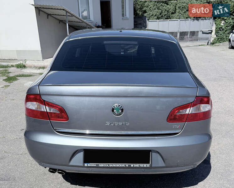 Лифтбек Skoda Superb 2011 в Днепре