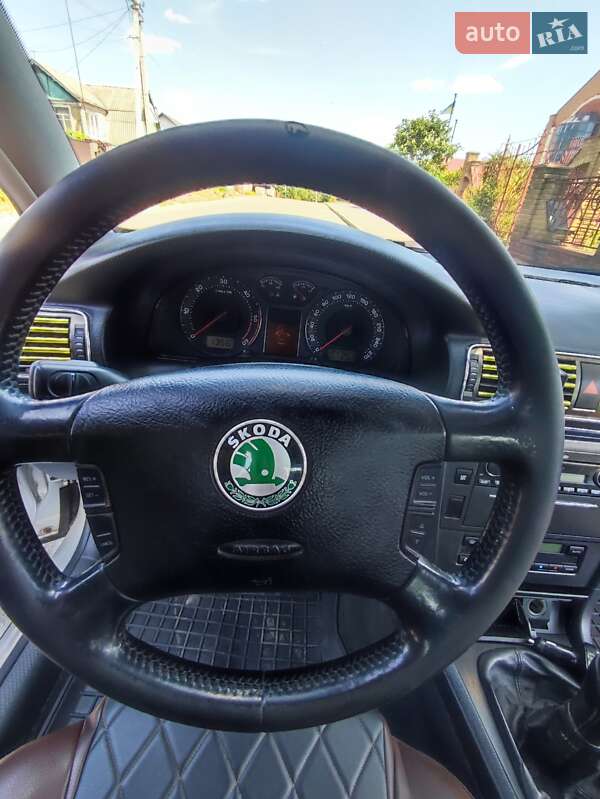 Ліфтбек Skoda Superb 2003 в Калинівці