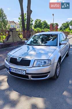Лифтбек Skoda Superb 2003 в 