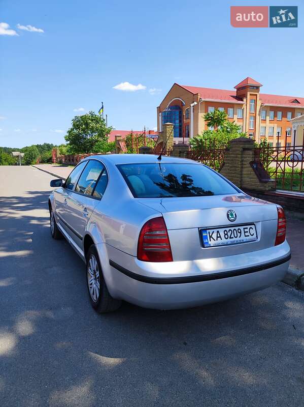 Ліфтбек Skoda Superb 2003 в Калинівці