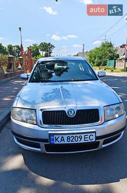 Лифтбек Skoda Superb 2003 в 