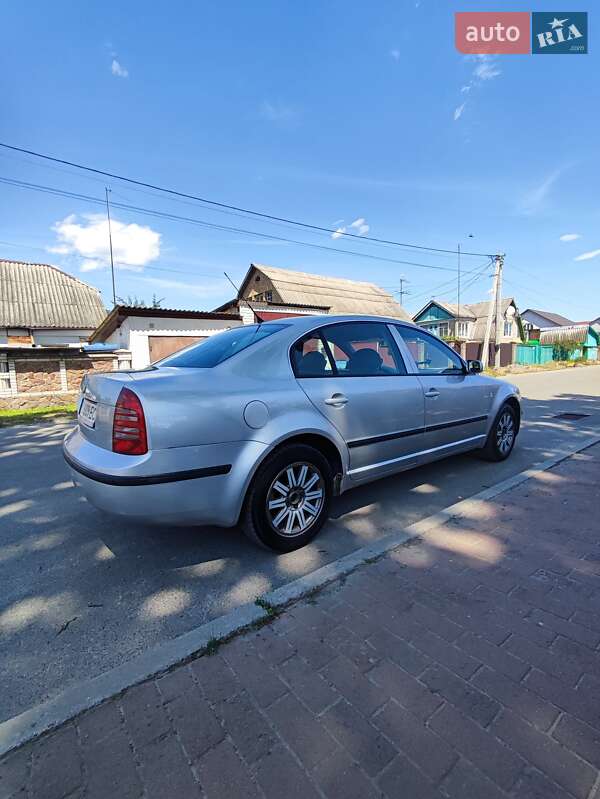 Ліфтбек Skoda Superb 2003 в Калинівці
