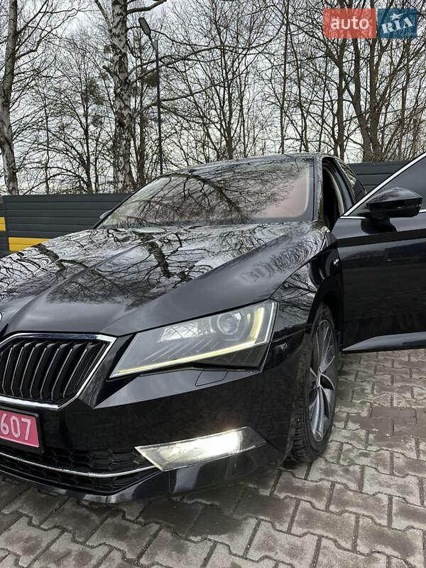 Лифтбек Skoda Superb 2016 в Жмеринке