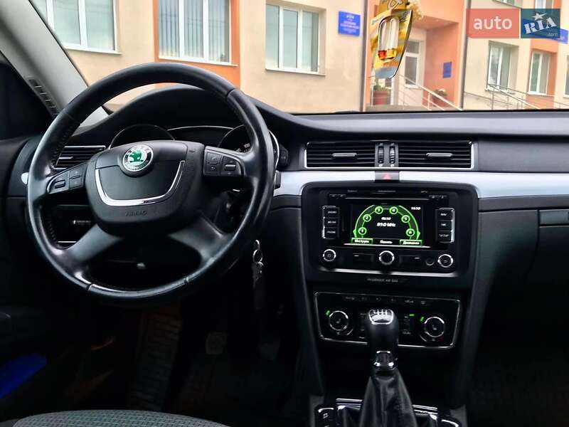Універсал Skoda Superb 2013 в Тернополі