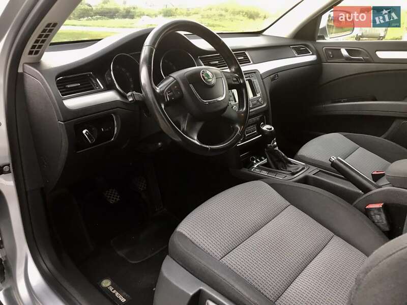 Універсал Skoda Superb 2013 в Тернополі