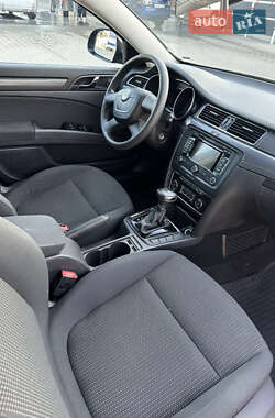 Универсал Skoda Superb 2011 в 