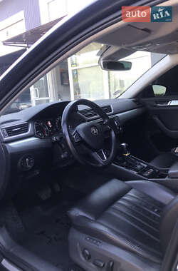 Лифтбек Skoda Superb 2015 в 